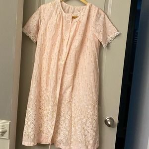 SET Vintage Pinehurst Lingerie Peignoir Nightgown Robe Set Floral Medium